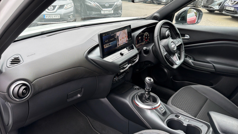 Nissan Juke 1.0 DiG-T N-Connecta 5dr Petrol Hatchback